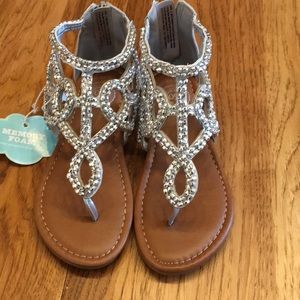 NEW “Festive” Silver sandals by SO. Girls size 2.